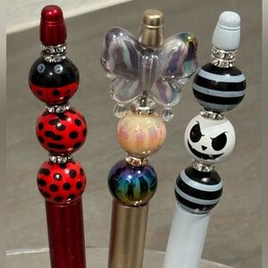 P27.set (3) Colorful Beaded Pens Set